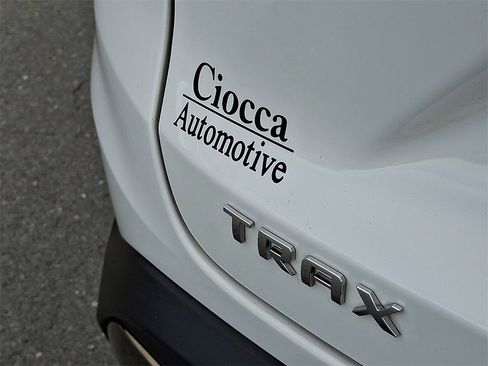 Used 2025 Chevrolet Trax ACTIV w/ Driver Confidence Package image 32