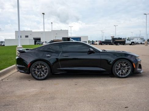 Used 2022 Chevrolet Camaro ZL1 RWD image 8