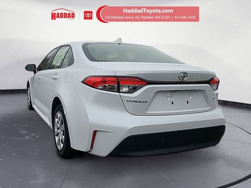 Used 2024 Toyota Corolla LE image 3