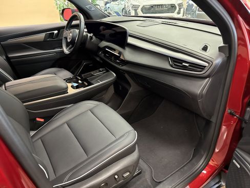 Used 2025 Buick Enclave Preferred image 24