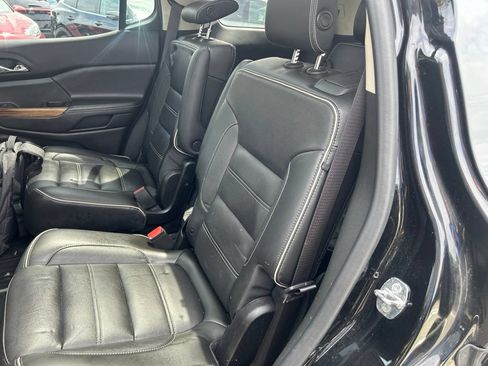 Used 2019 GMC Acadia Denali w/ Technology Package AWD/4WD image 21