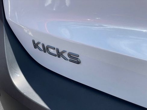 Certified 2025 Nissan Kicks SV AWD/4WD image 30