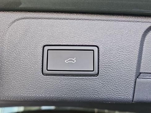 New 2026 Volkswagen Atlas SE FWD image 22