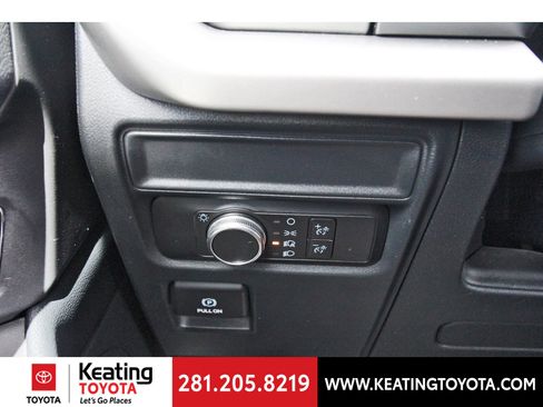 Used 2022 Ford Expedition XLT RWD image 17