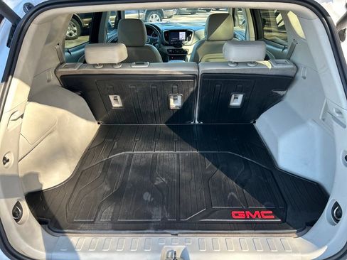 Used 2018 GMC Terrain Denali w/ Advanced Safety Package image 28