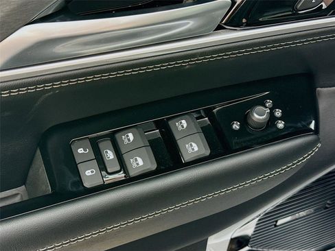 New 2026 Jeep Grand Wagoneer L Limited image 18