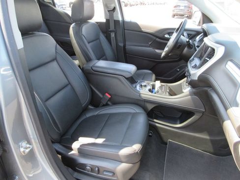 Certified 2023 GMC Acadia SLT w/ Elevation Edition FWD image 25