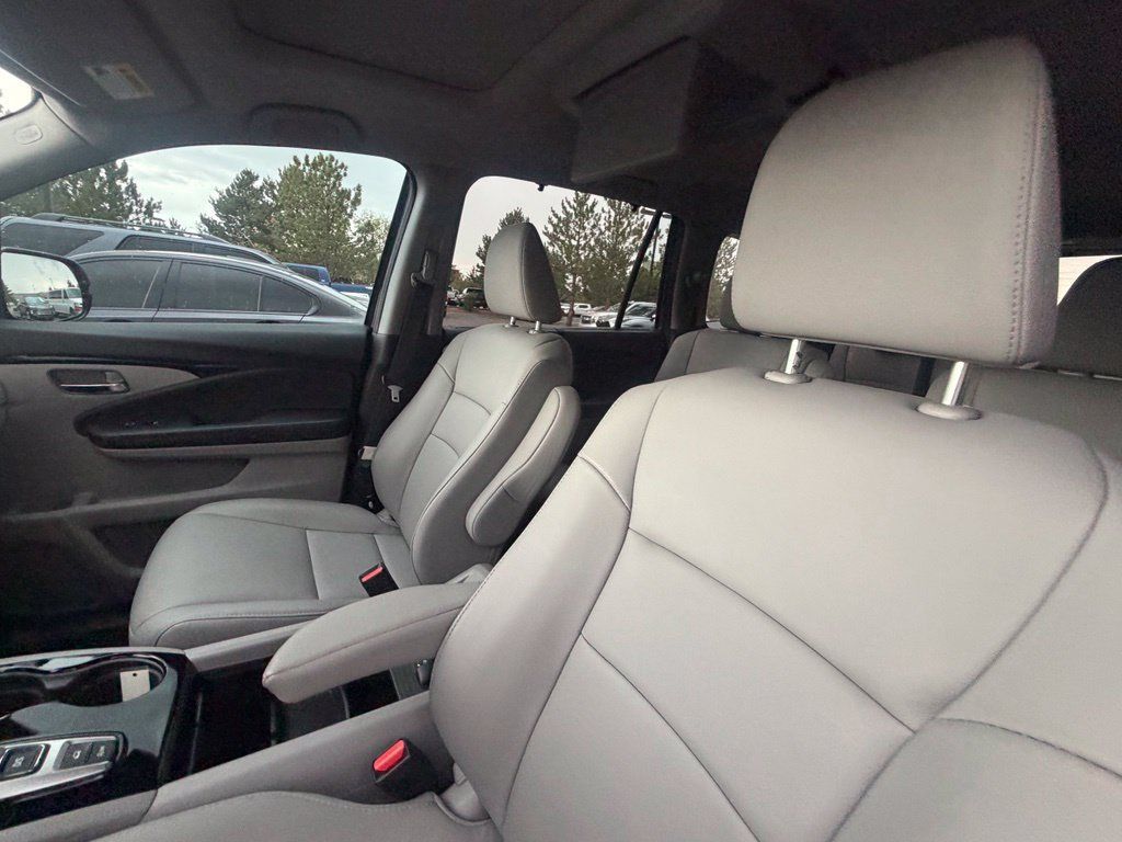 Used 2022 Honda Pilot Touring image 22