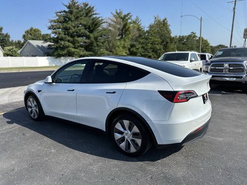 Used 2021 Tesla Model Y Long Range AWD/4WD image 5