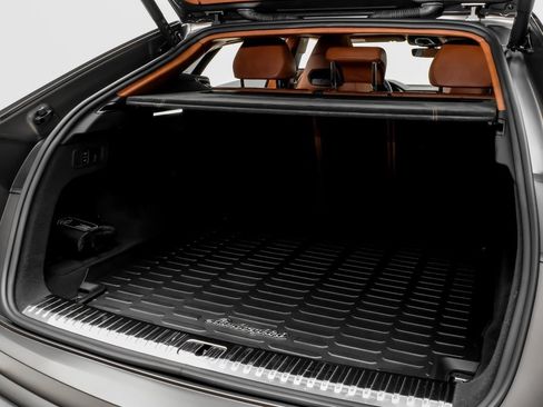 Used 2022 Lamborghini Urus image 49