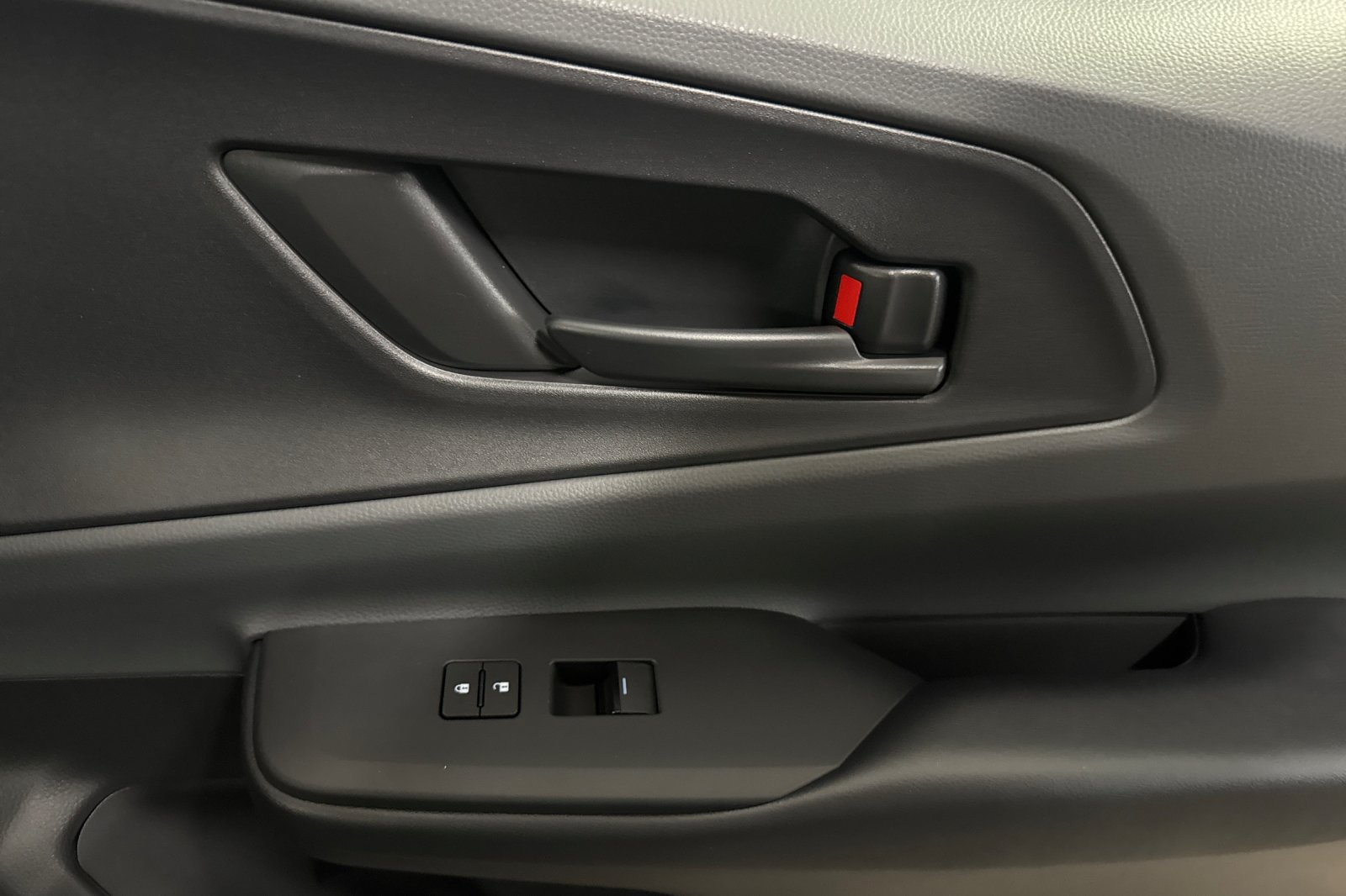 New 2027 Toyota Prius LE FWD image 21