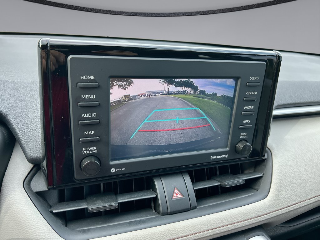 Used 2021 Toyota RAV4 XLE w/ Convenience Package FWD image 24