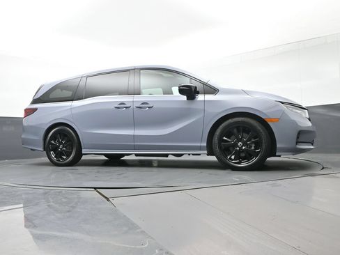 Used 2023 Honda Odyssey Sport image 38