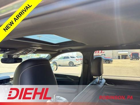 Used 2023 Jeep Grand Cherokee L Laredo AWD/4WD image 9