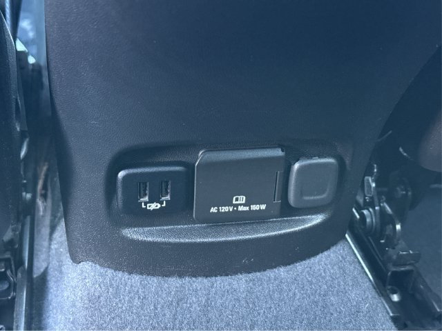 Used 2017 Chevrolet Malibu LT FWD image 23