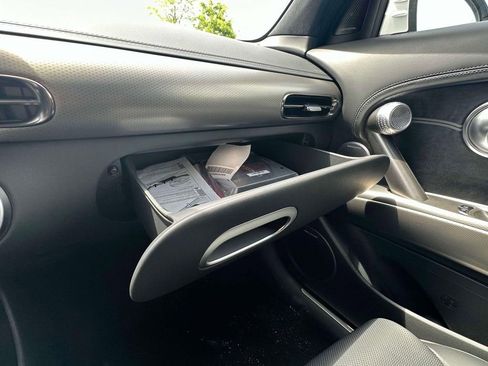 New 2024 Genesis GV60 Performance image 34