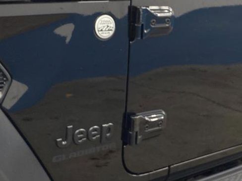 Used 2020 Jeep Gladiator Sport w/ Quick Order Package 24S AWD/4WD image 42