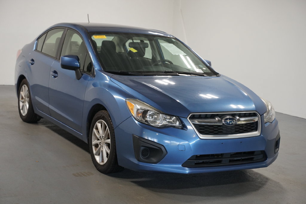 Used 2014 Subaru Impreza 2.0i Premium w/ All-Weather Package w/CVT AWD/4WD image 3