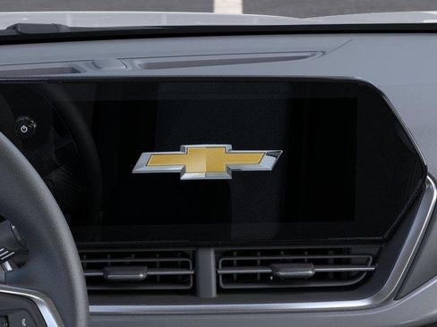 New 2026 Chevrolet Trax LT w/ Driver Confidence Package FWD image 21