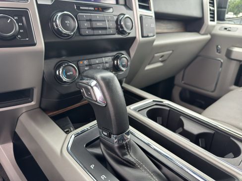 Used 2019 Ford F150 Lariat AWD/4WD image 20
