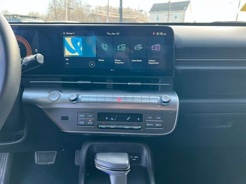 Used 2025 Hyundai Kona SEL image 14