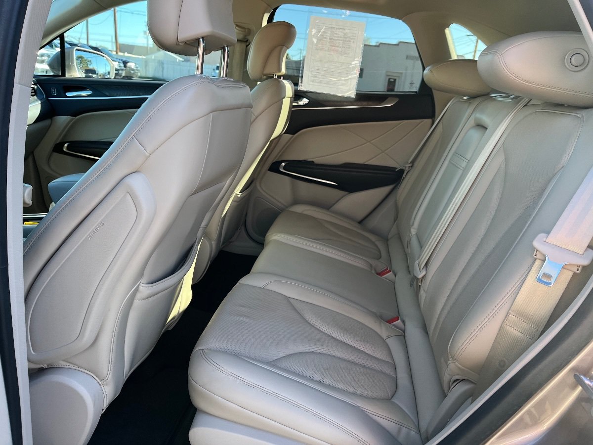 Used 2019 Lincoln MKC Reserve w/ MKC Technology Package FWD image 13