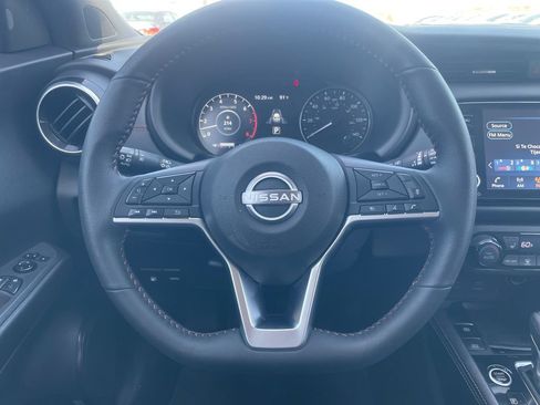 Certified 2024 Nissan Kicks SR w/ SR Premium Package FWD image 11
