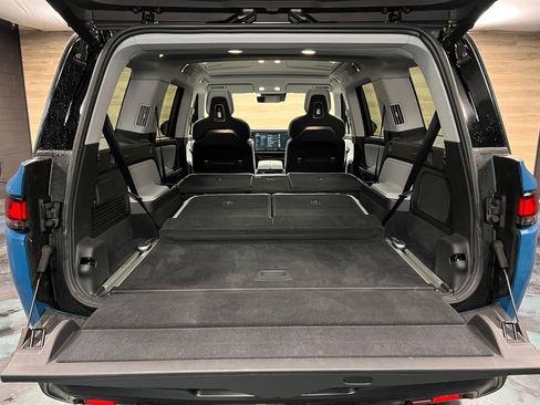 Used 2025 Rivian R1S Adventure AWD/4WD image 23