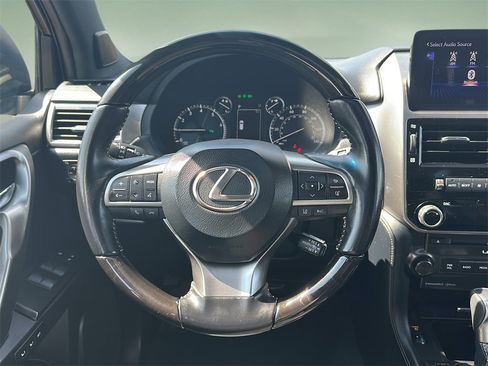Used 2023 Lexus GX 460 Premium w/ Premium Package image 12