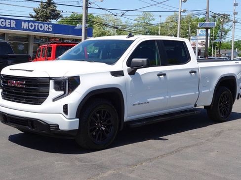Used 2023 GMC Sierra 1500 Pro w/ Graphite Edition AWD/4WD image 2