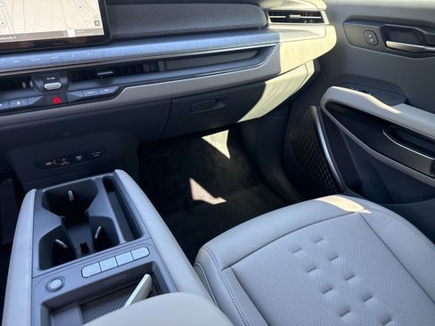 New 2026 Kia EV9 Wind image 15