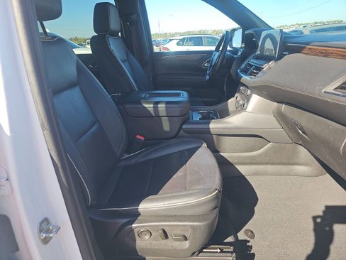Used 2023 Chevrolet Suburban Premier image 11