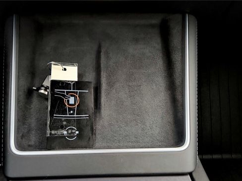 Used 2026 Tesla Model Y Long Range image 34