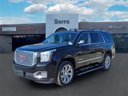 Used 2017 GMC Yukon Denali w/ Open Road Package image 3