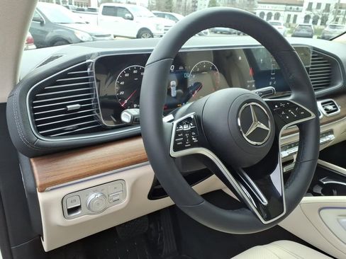 New 2026 Mercedes-Benz GLS 450 4MATIC image 16