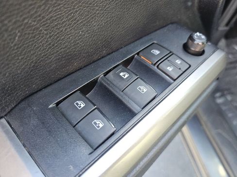Used 2019 Toyota Tacoma SR5 AWD/4WD image 30