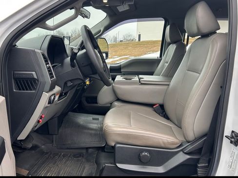 Used 2020 Ford F350 XL w/ Power Equipment Group image 15