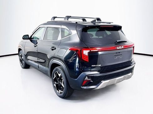 Used 2024 Kia Seltos EX AWD/4WD image 7