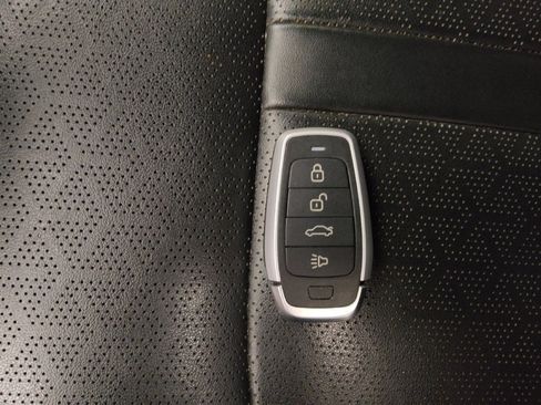 Used 2021 Kia Sorento S image 32