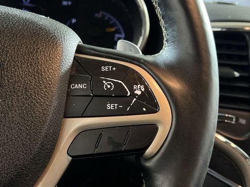 Used 2017 Jeep Grand Cherokee Limited w/ Luxury Group II image 29