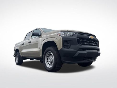 Used 2024 Chevrolet Colorado W/T RWD image 12
