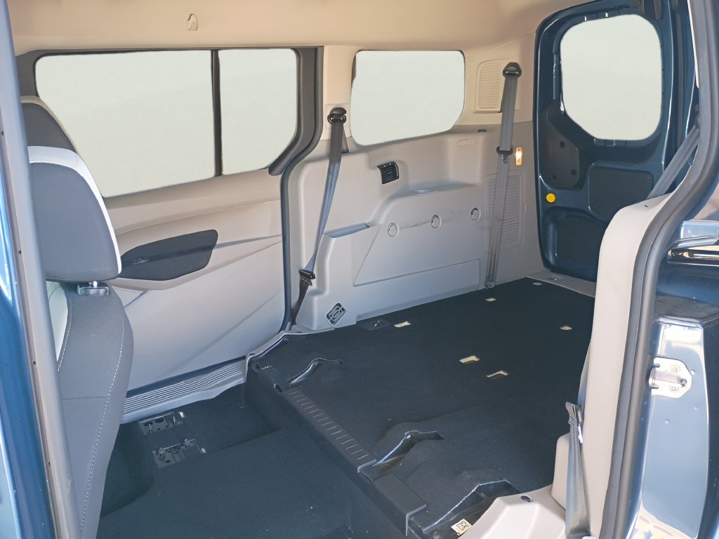 Used 2021 Ford Transit Connect XLT FWD image 11