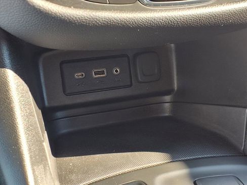 Used 2022 Chevrolet Equinox RS image 12