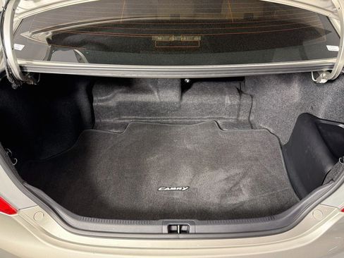 Used 2013 Toyota Camry XLE w/ Leather Pkg FWD image 23