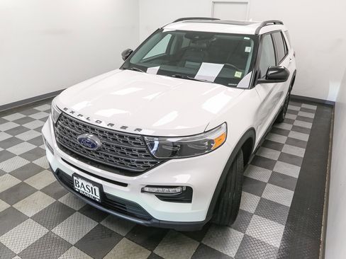 Used 2023 Ford Explorer XLT w/ Equipment Group 202A AWD/4WD image 6