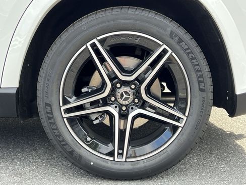 New 2026 Mercedes-Benz GLS 450 4MATIC image 17