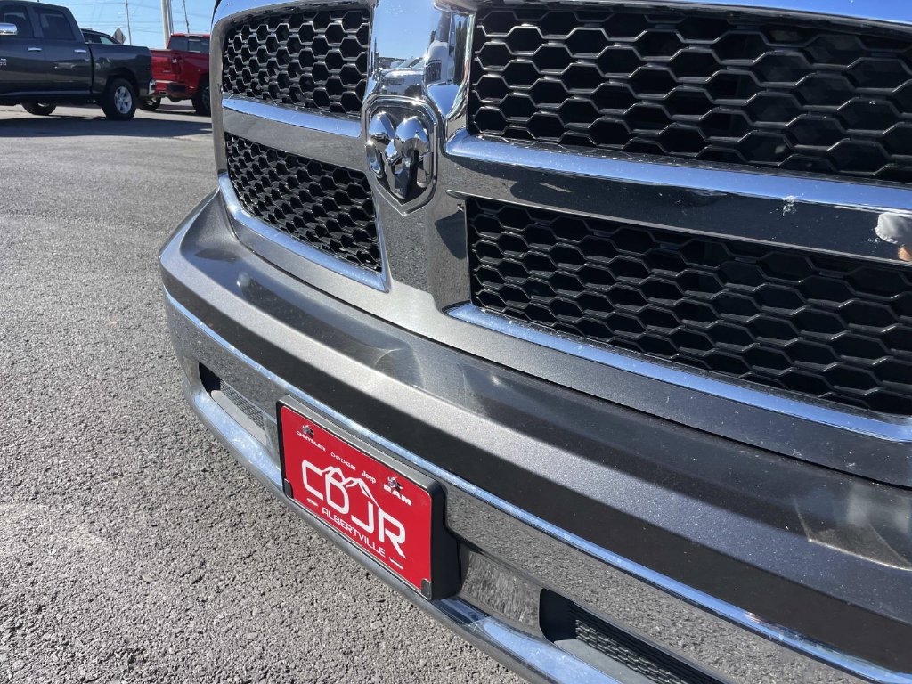 Used 2016 RAM 1500 Classic SLT AWD/4WD image 35