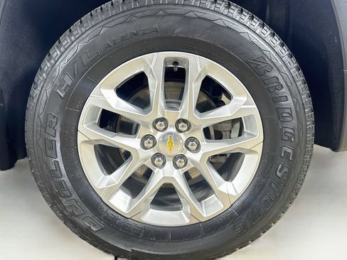 Used 2019 Chevrolet Traverse LT w/ LPO, Floor Liner Package FWD image 26