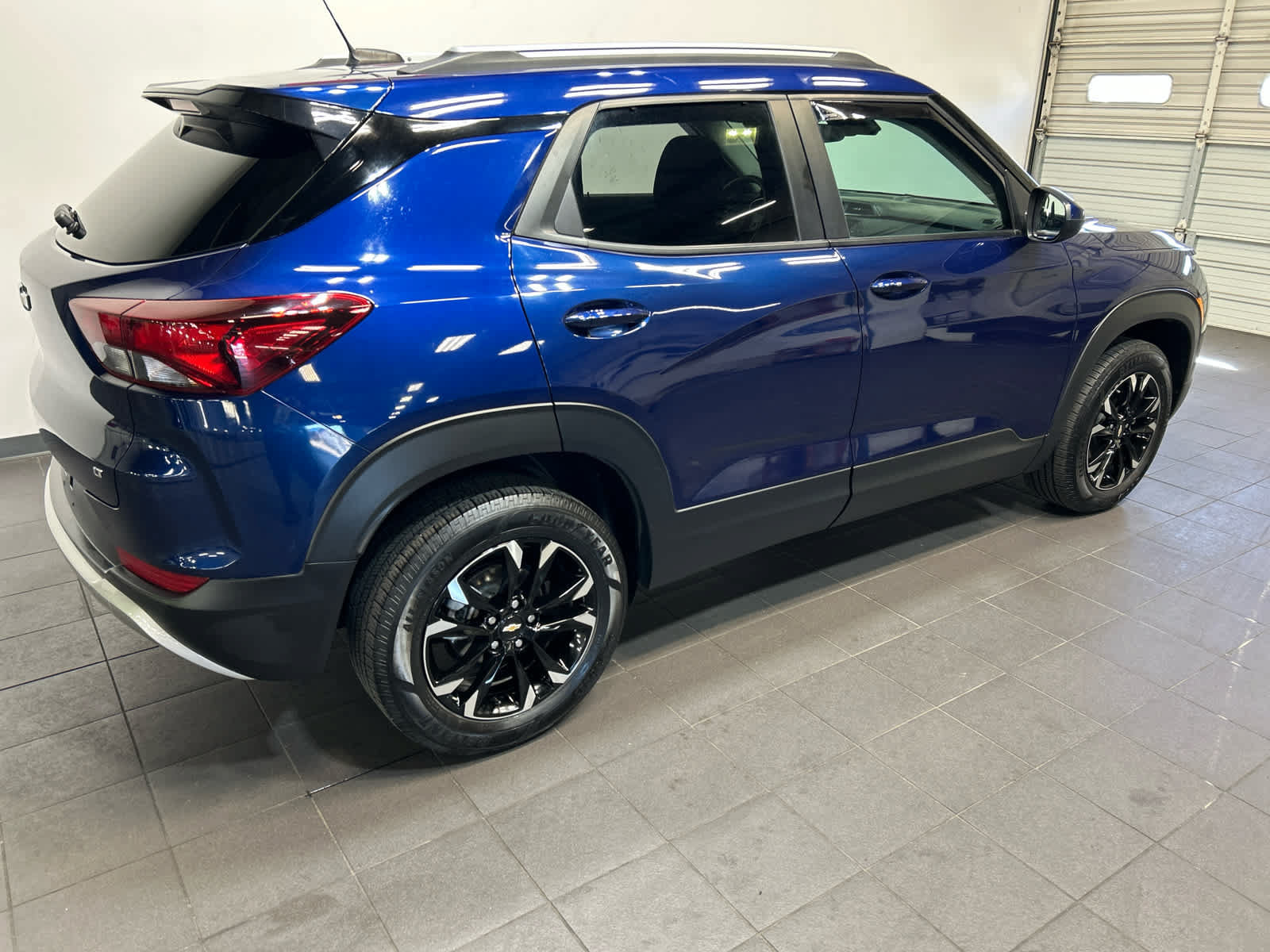 Used 2023 Chevrolet TrailBlazer LT AWD/4WD image 5