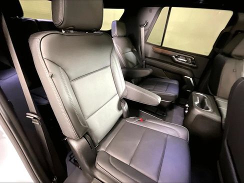 Used 2026 GMC Yukon Denali w/ Sun & Power Step Package AWD/4WD image 29